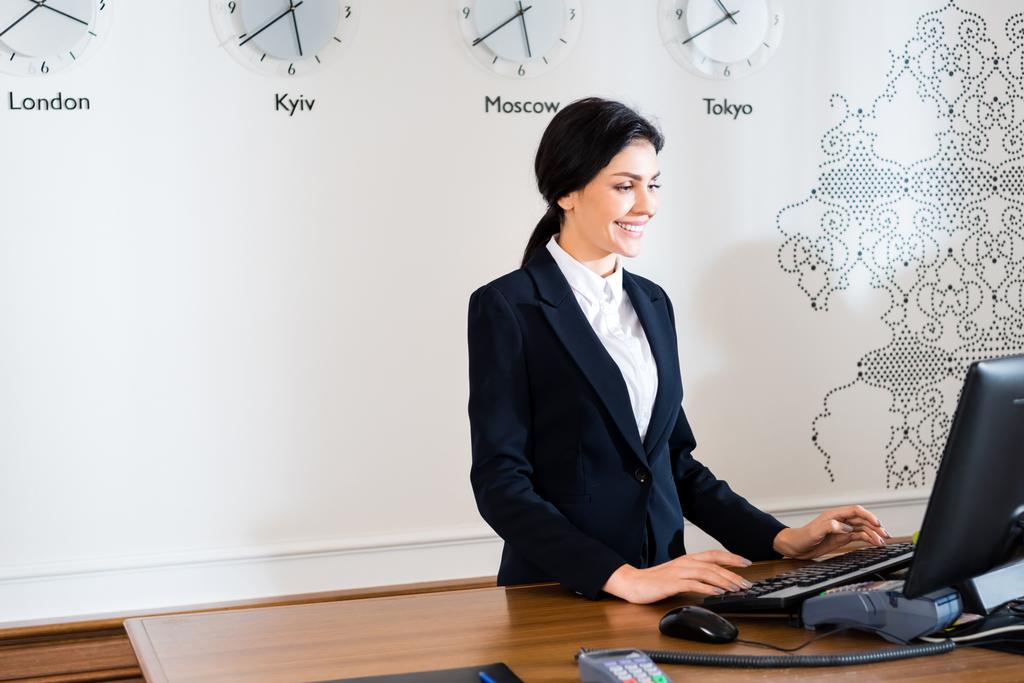 Responsibilities of Receptionists in Perth